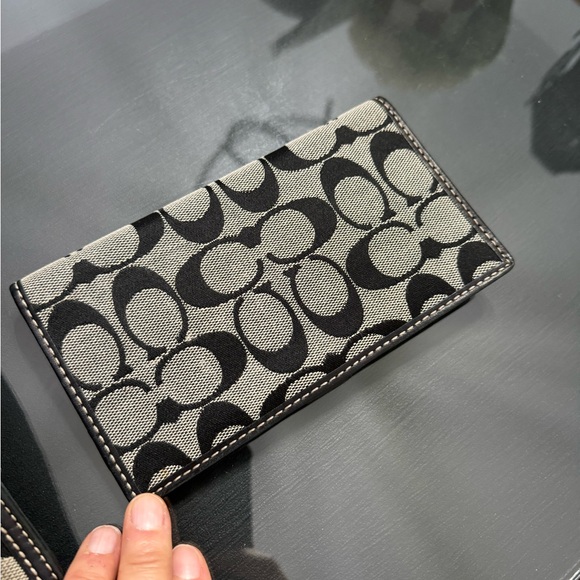 Classic coach Wallet with checkbook. Canvas with leather trim. - Picture 5 of 6